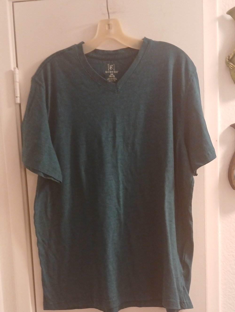 George Teal V-Neck Men's Tee L/G 42 - 44